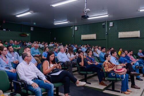 Público interessado em saber mais sobre conservação. Foto Choks/Divulgação.