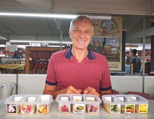 Queijo de orégano é feito com a receita de família na indústria de Paolo Delgas e Ana Helena Buenavide. Foto Jackson Ciceri/ExpoRevista.