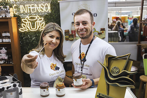 Eloíza e Tadeu Debona estão pela terceira vez consecutiva na feira
