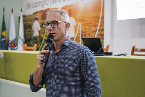 O professor doutor Paulo Gubiani, da UFSM, destacou a importância de aprofundar raízes para fortalecer a agricultura