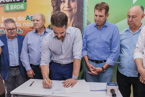 Anúncio da nova linha de crédito contou com a presença do governador Eduardo Leite. Foto: Ascom SPGG