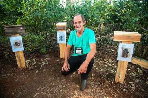 Apicultor de Carazinho, Valdir Maurer levou várias espécies à feira (Jackson Ciceri/ExpoRevista)