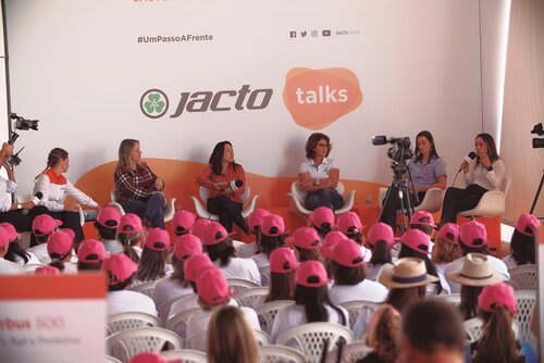 Jacto Talks trouxe Alessandra Nishimura do Conselho de Acionistas da Jacto (Assessoria Jacto/Divulgação)