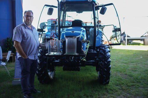 Supervisor técnico da Colven Brasil, Paulo Sergio Peremida, garante que, se houver problemas de temperatura e pressão, o motor desliga automaticamente. Foto Choks/Divulgação